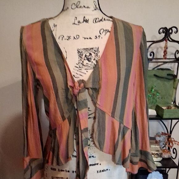 AEO Striped Tie-Front Blouse XS - Picture 6 of 7